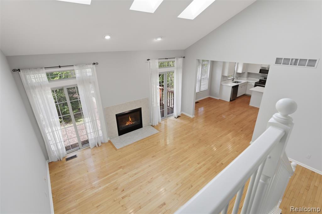 4368 Gateway Circle, West Bloomfield, MI — Photo 22