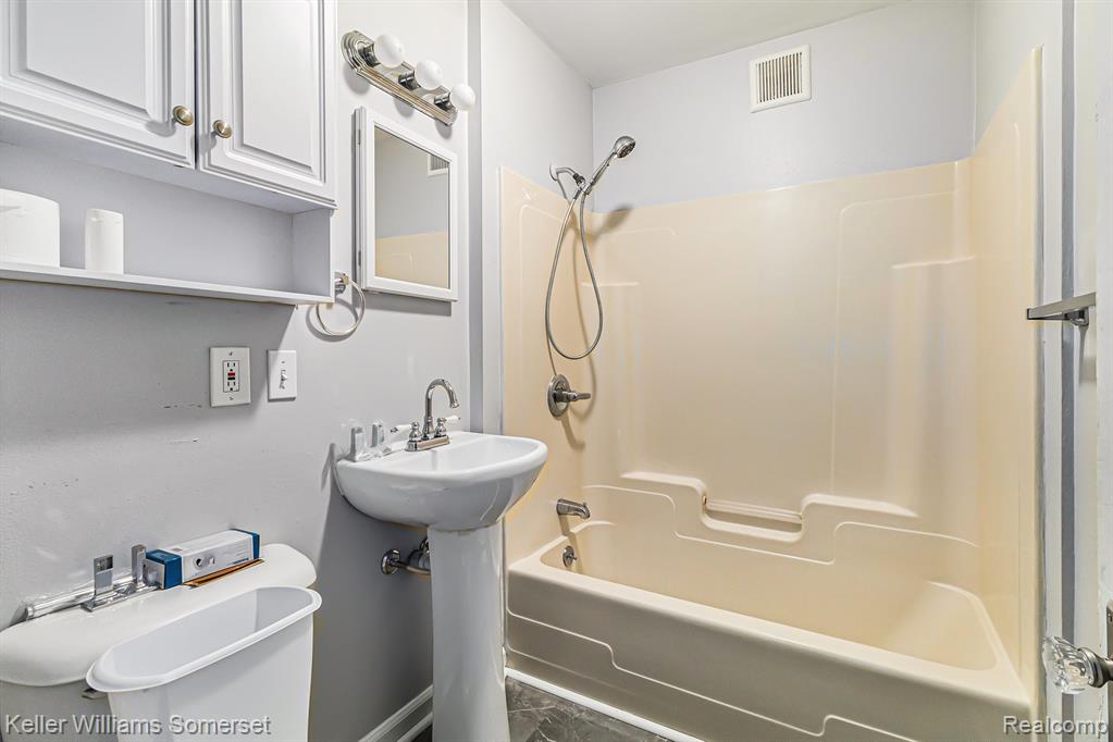 1571 Baldwin Avenue, Pontiac, MI 48340 — Photo 12