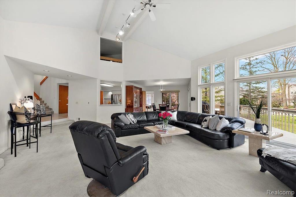 5385 POND BLUFF Drive, West Bloomfield, MI 48323 — Photo 11