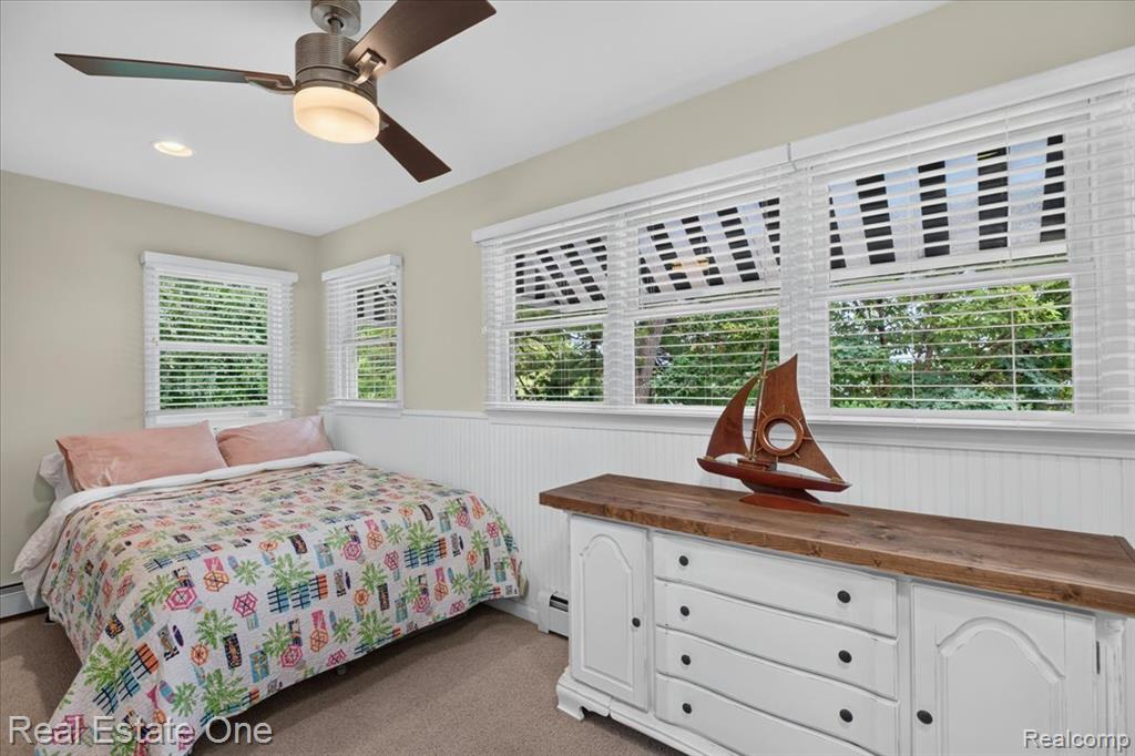 836 Pine Tree Road W, Lake Orion, MI 48362 — Photo 29
