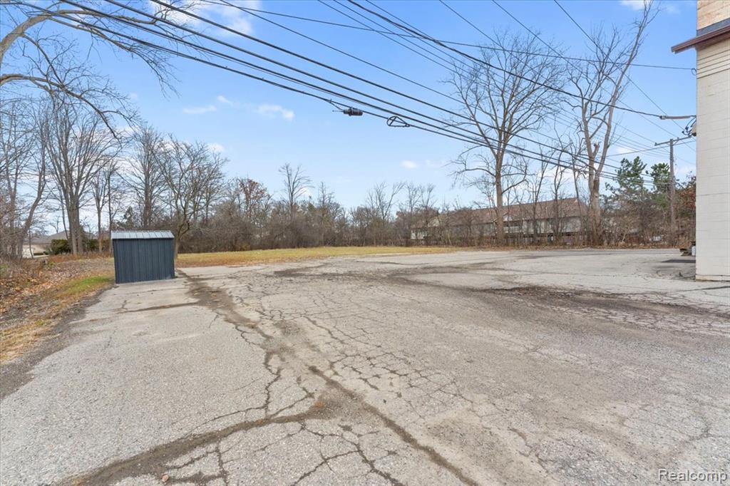 8840 Macomb Street, Grosse Ile, MI 48138 — Photo 19