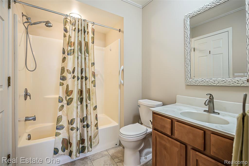 61726 VALLEY FORGE, South Lyon, MI 48178 — Photo 22