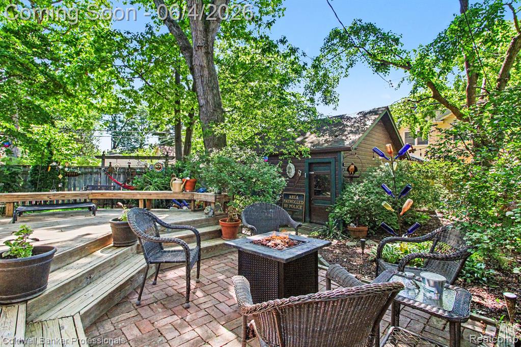 42 Wellesley Drive, Pleasant Ridge, MI — Photo 25