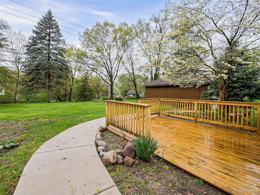 538 UNION LAKE Road, White Lake, MI — Photo 27