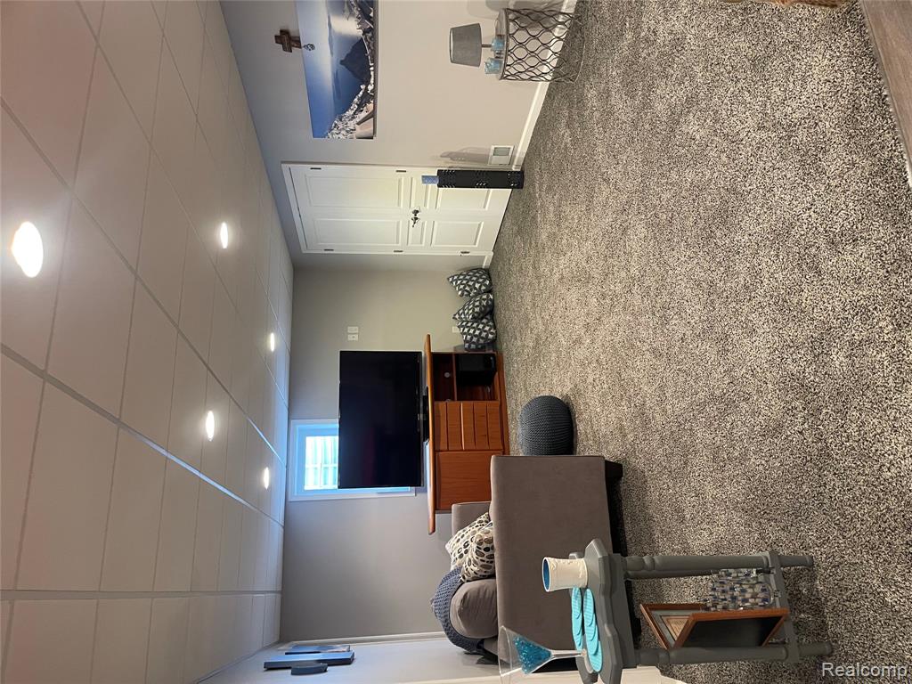 26530 Higgins Way, Brownstown, MI 48134 — Photo 24