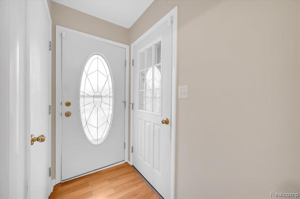 44680 Elizabeth Road, Clinton Twp, MI 48036 — Photo 4