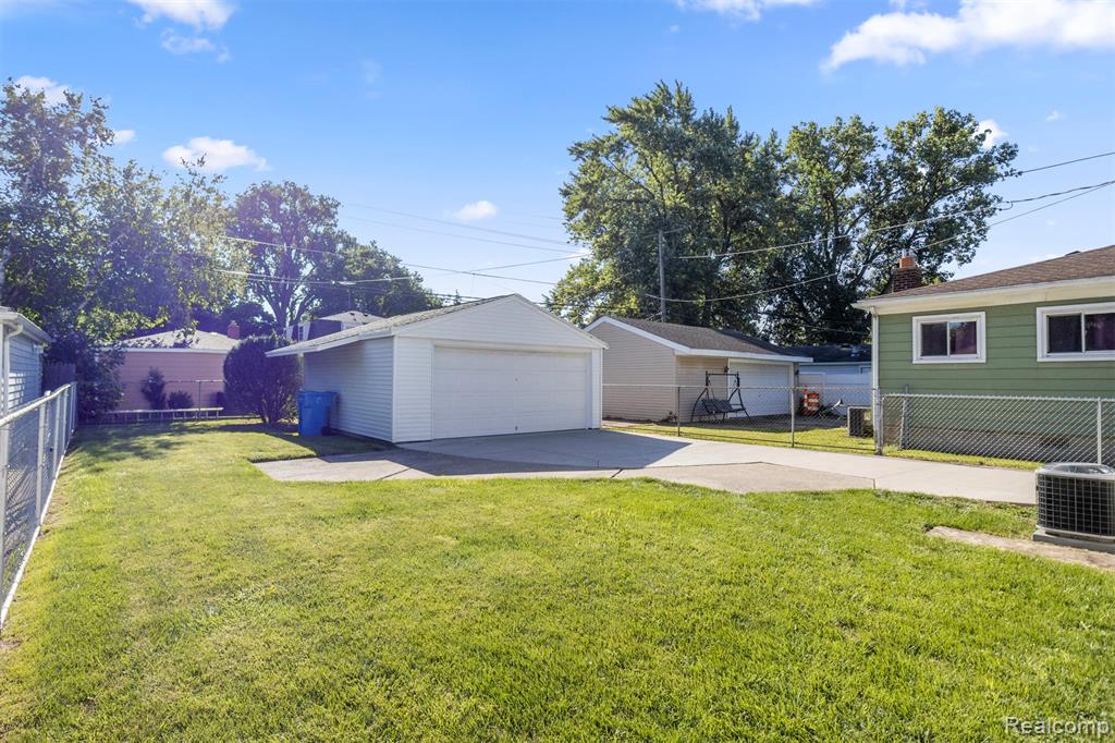 4421 Edgewood Street, Dearborn Heights, MI 48125 — Photo 30