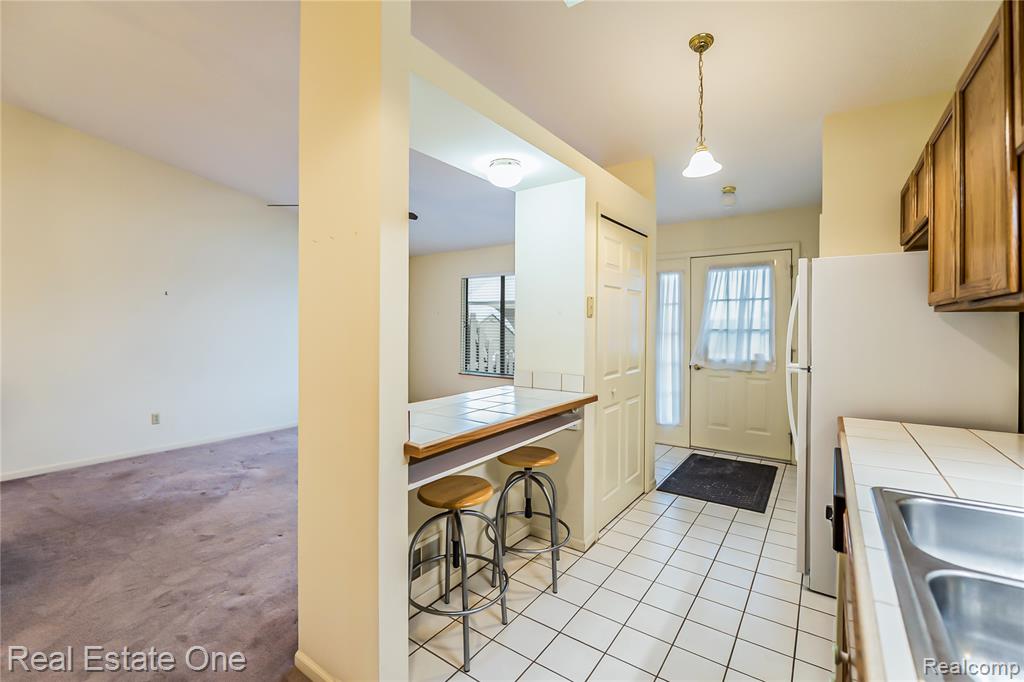 62340 Arlington Circle, 3, South Lyon, MI 48178 — Photo 5