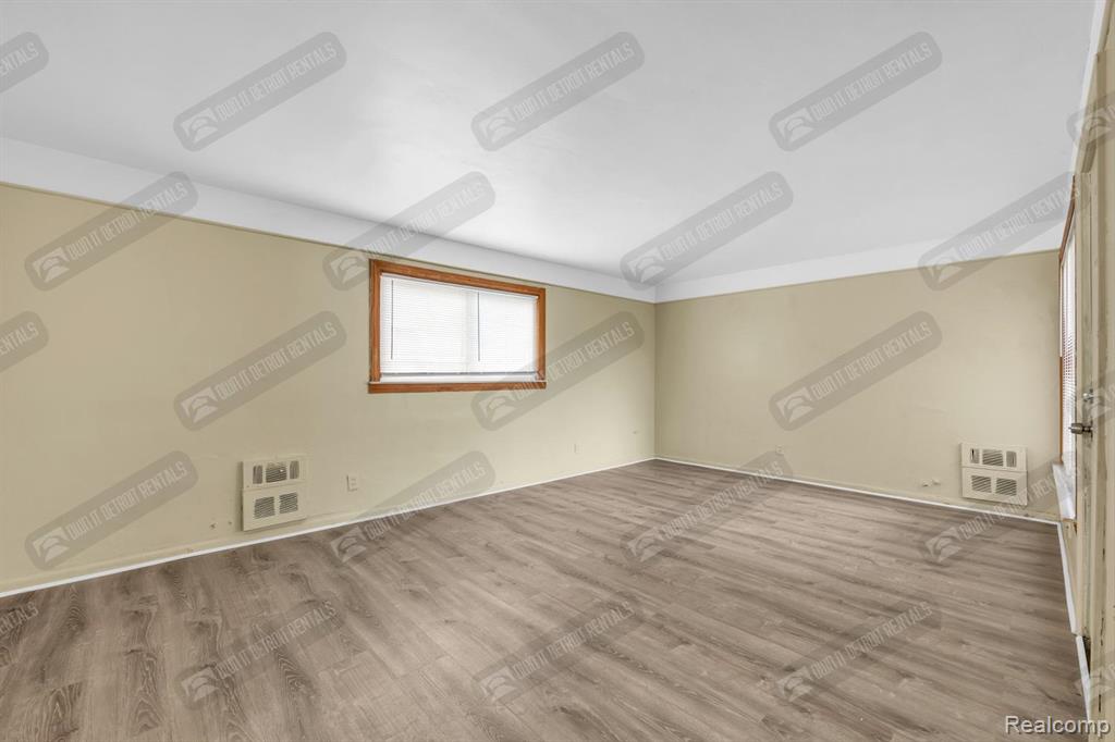 16721 Greenfield Road - Photo 4