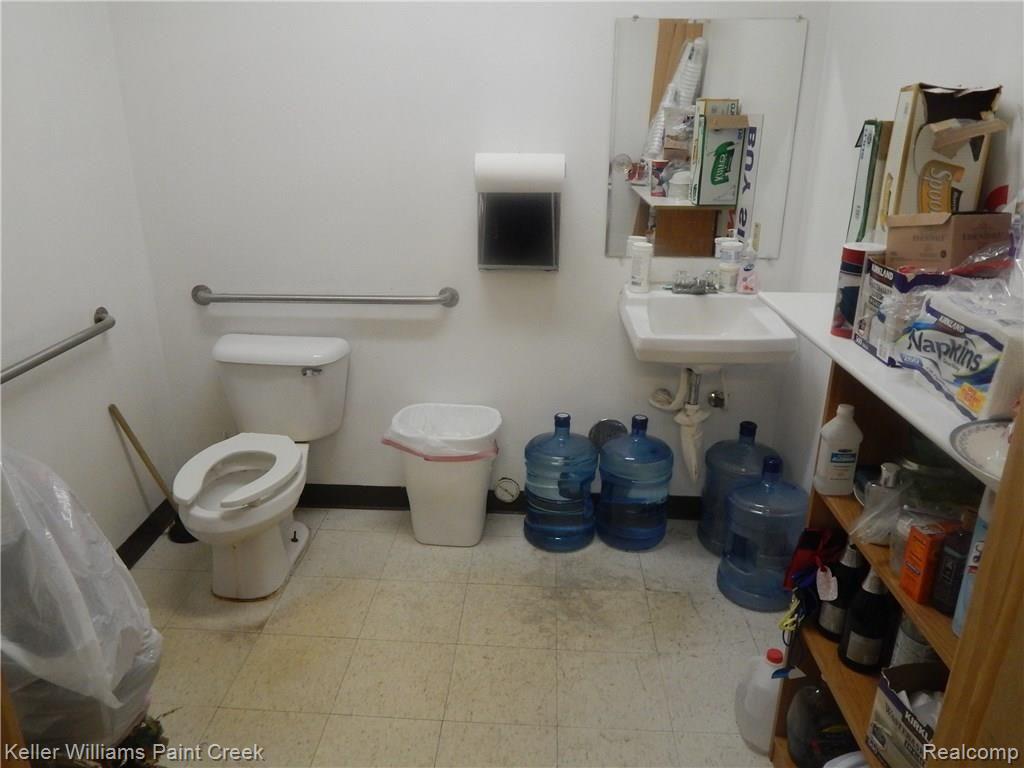 8771 HALL Road, Utica, MI 48317 — Photo 15