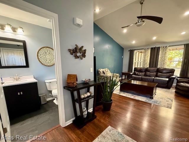 5020 Meadow Crest Circle, Holly, MI 48442 — Photo 10