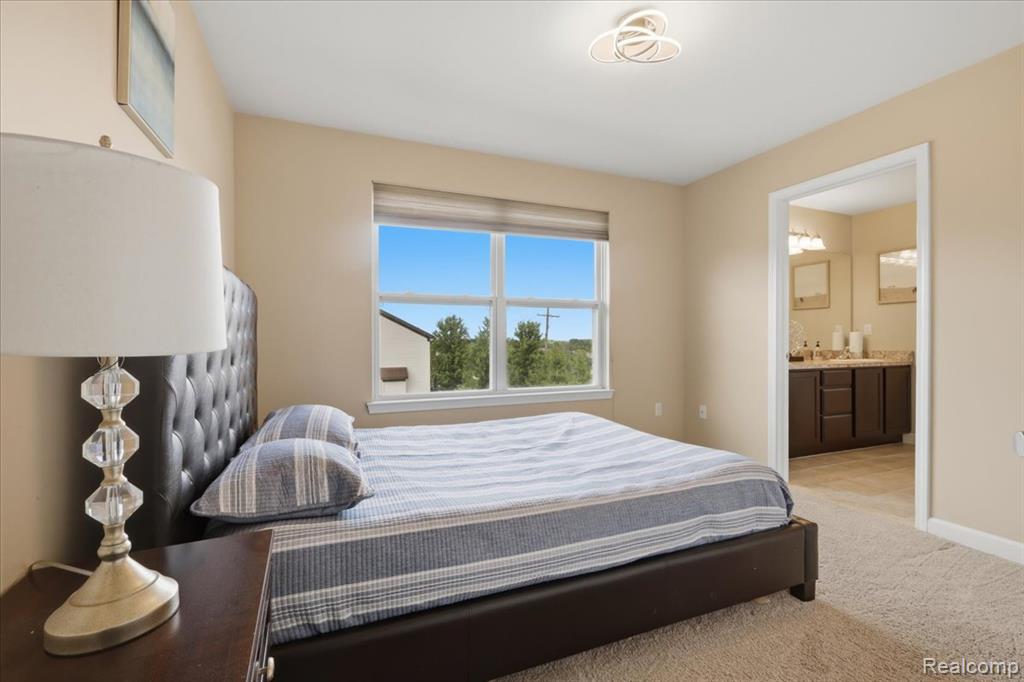 4810 E Stonegate Circle, Lake Orion, MI — Photo 23