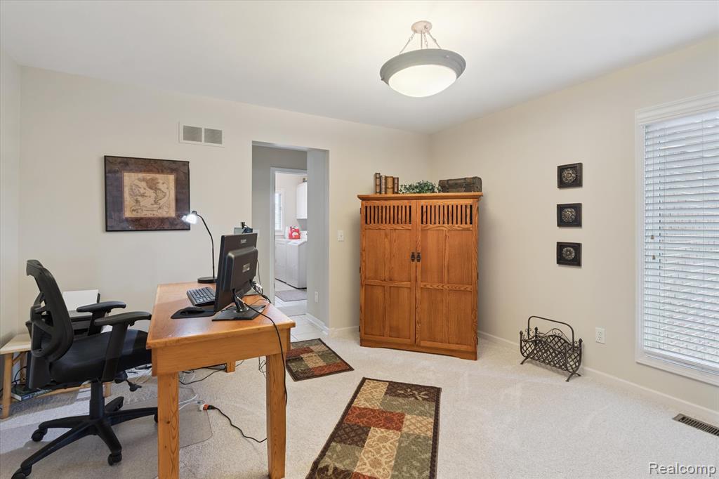 47509 Brockmor Drive, Shelby Twp, MI 48315 — Photo 31