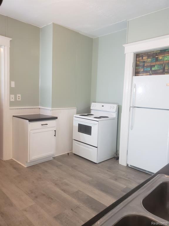 28 FERRIN, Mount Clemens, MI 48043 — Photo 5