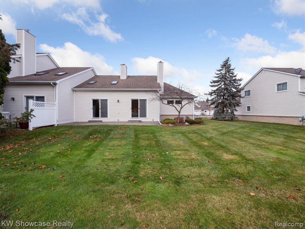 61011 EVERGREEN, South Lyon, MI 48178 — Photo 47