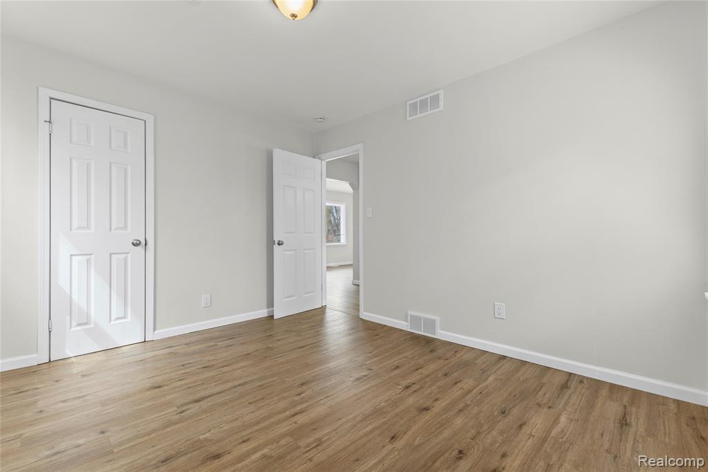 7426 Floral Street, Westland, MI — Photo 20