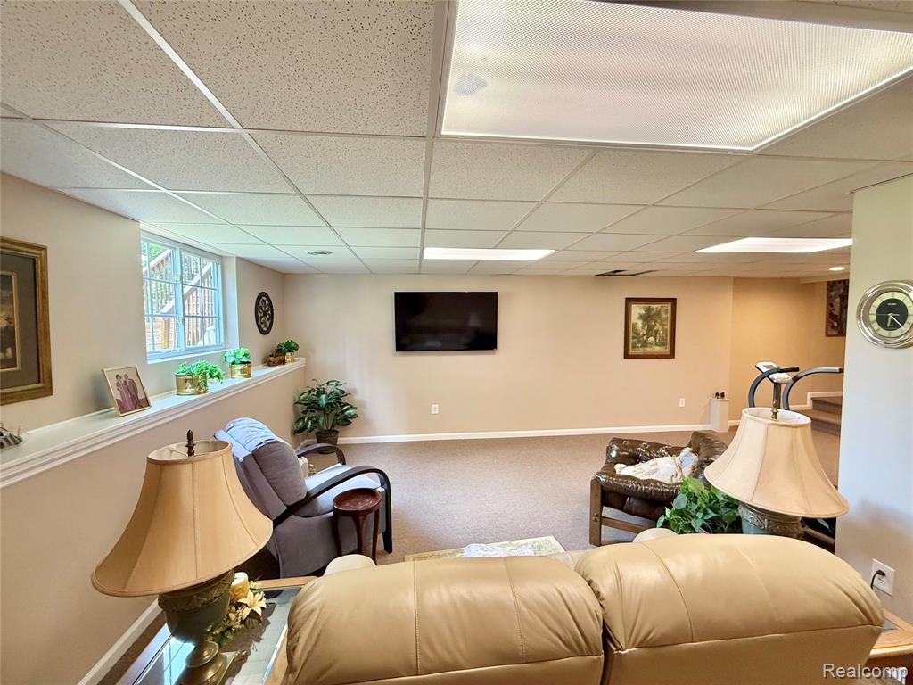 6426 Club Court W, Grand Blanc, MI 48439 — Photo 36