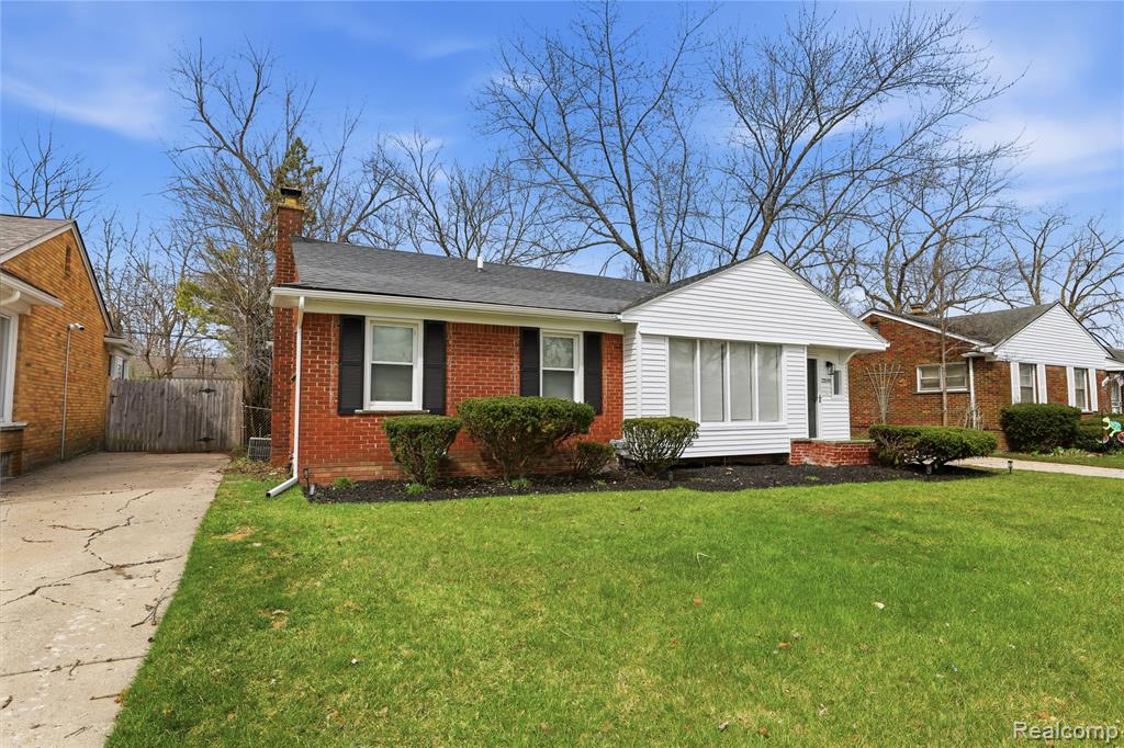 23509 Parklawn Street, Oak Park, MI 48237 — Photo 3