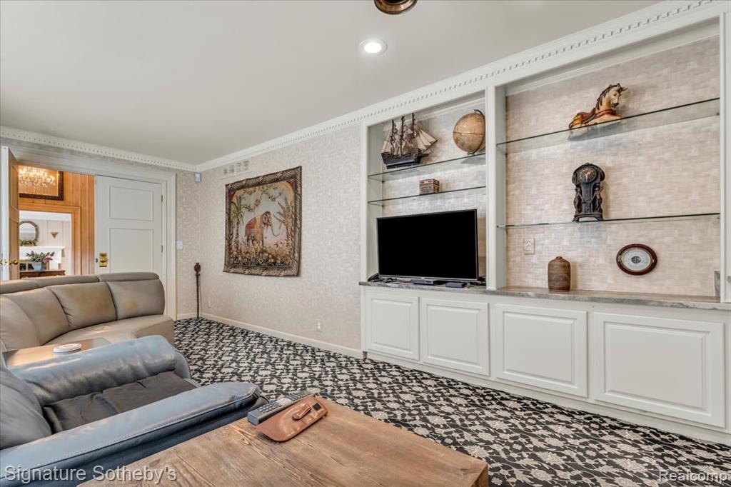 38383 Saddle Lane, Clinton Twp, MI 48036 — Photo 16
