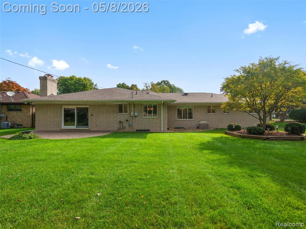 38523 Manchester Street, Clinton Twp, MI 48036 — Photo 42
