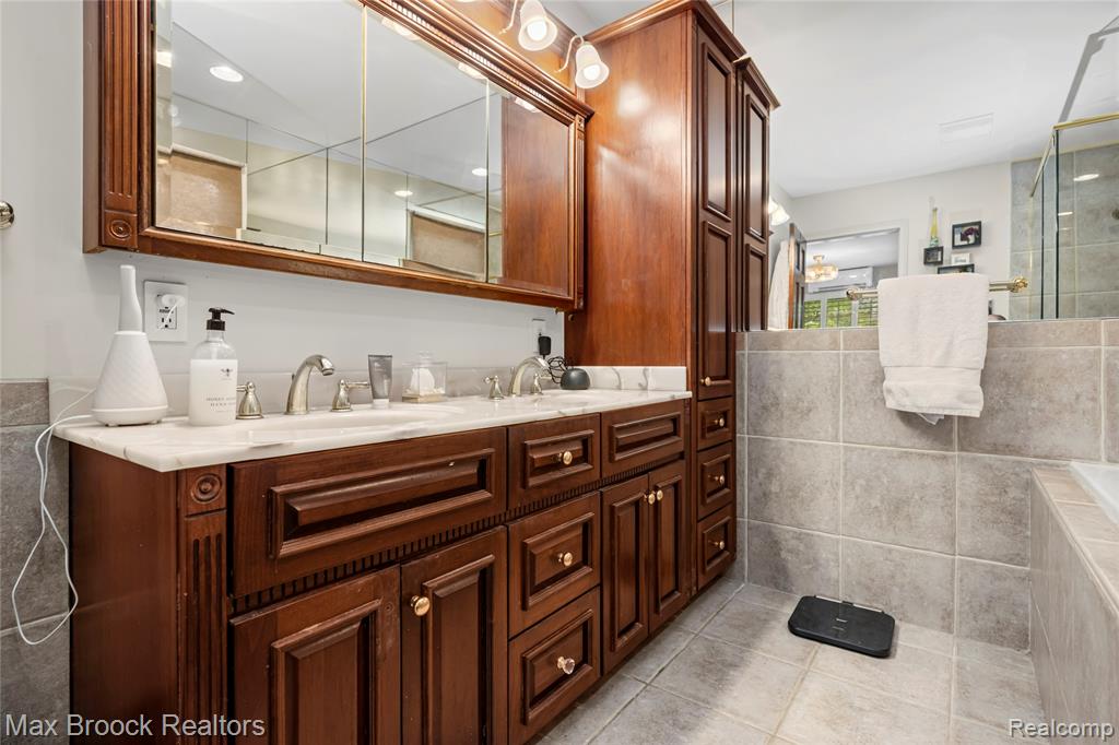 6485 Thurber Road, Bloomfield Hills, MI 48301 — Photo 47