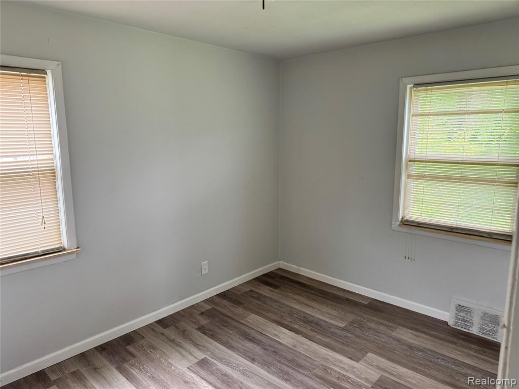 9425 Marlowe, Detroit, MI 48228 — Photo 15