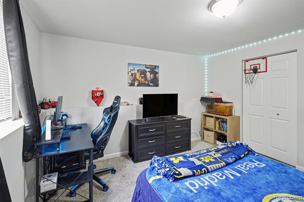 202 Creek Pointe Circle, Durand, MI 48429 — Photo 22