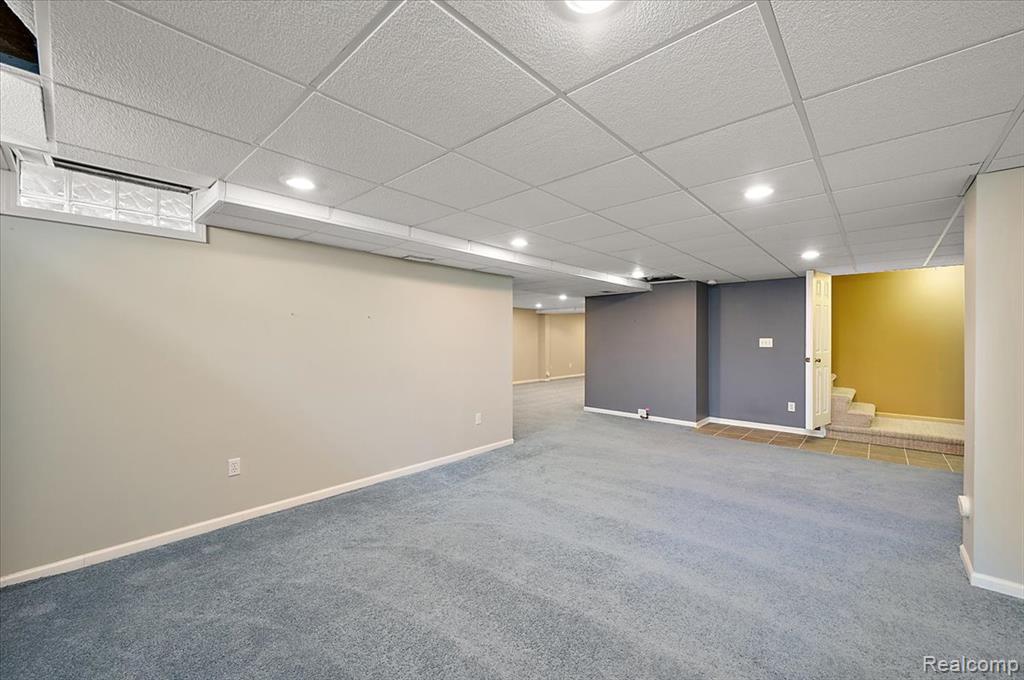 734 Challenging Trail, 65, South Lyon, MI 48178 — Photo 45