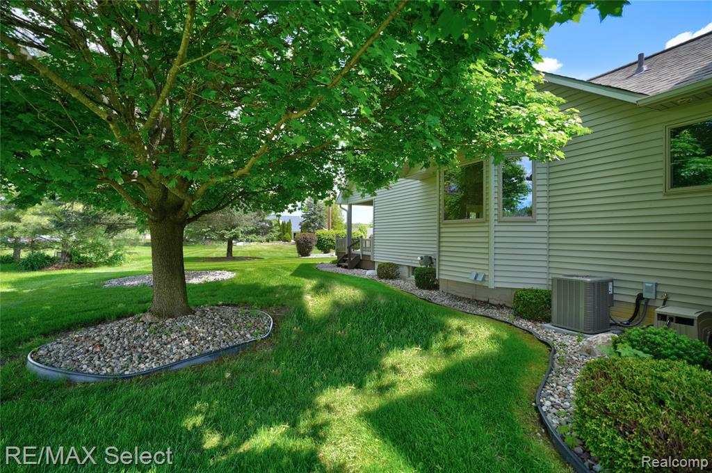 5184 Wyndemere Common Square, Swartz Creek, MI 48473 — Photo 5