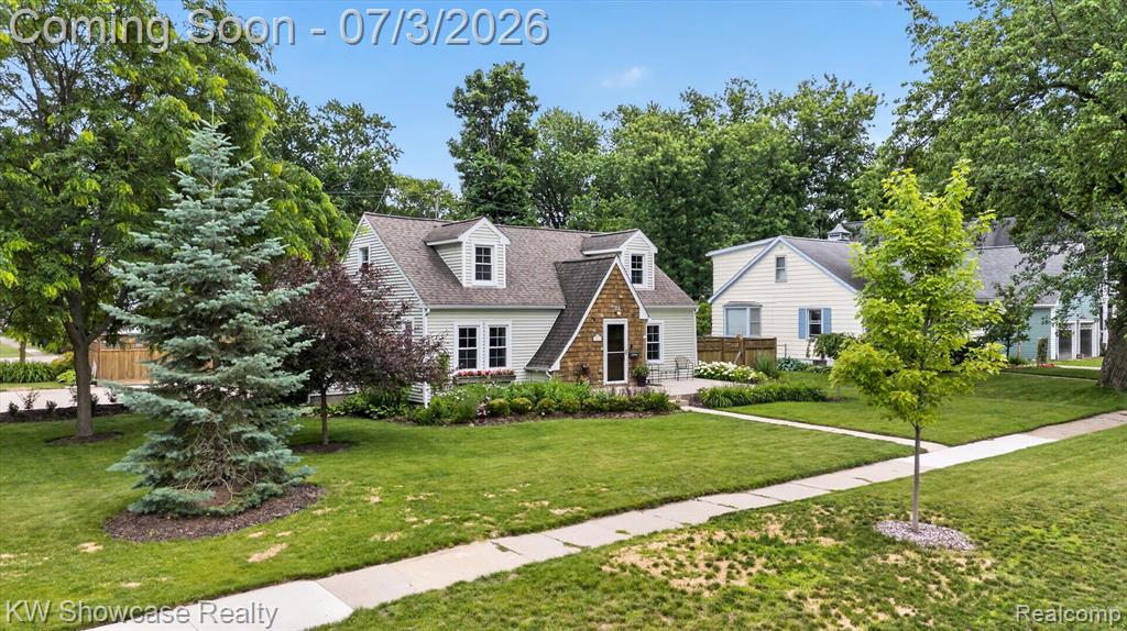 215 S Houghton Street, Milford, MI 48381