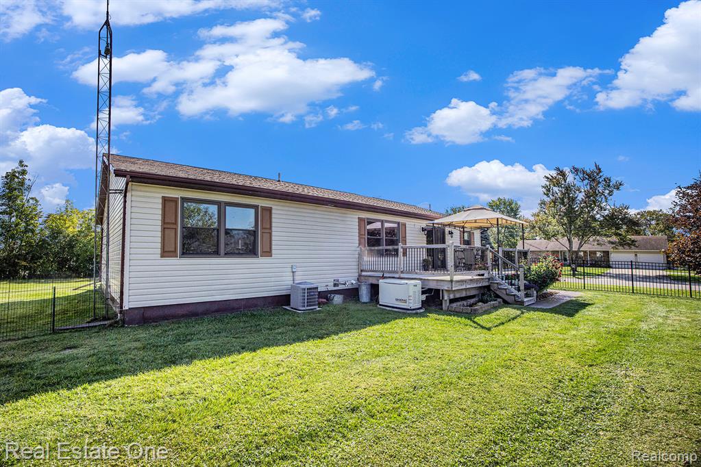 598 Tennessee Avenue, Marysville, MI 48040 — Photo 25