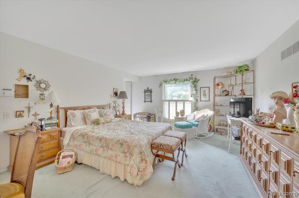 5116 Mohr Valley Lane, Bloomfield Hills, MI 48304 — Photo 17