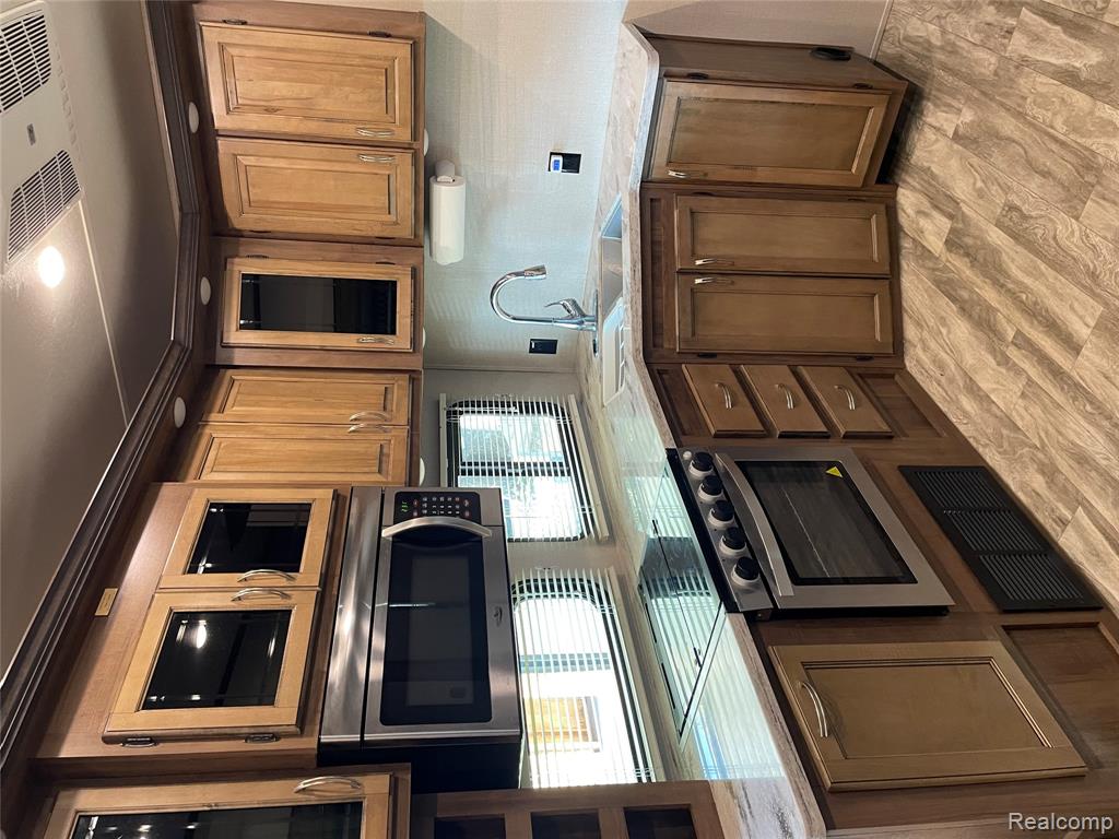 831 Main St, Au Gres, MI 48703 — Photo 7