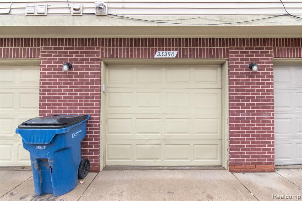 23250 POPLAR Drive, Southfield, MI 48075 — Photo 36