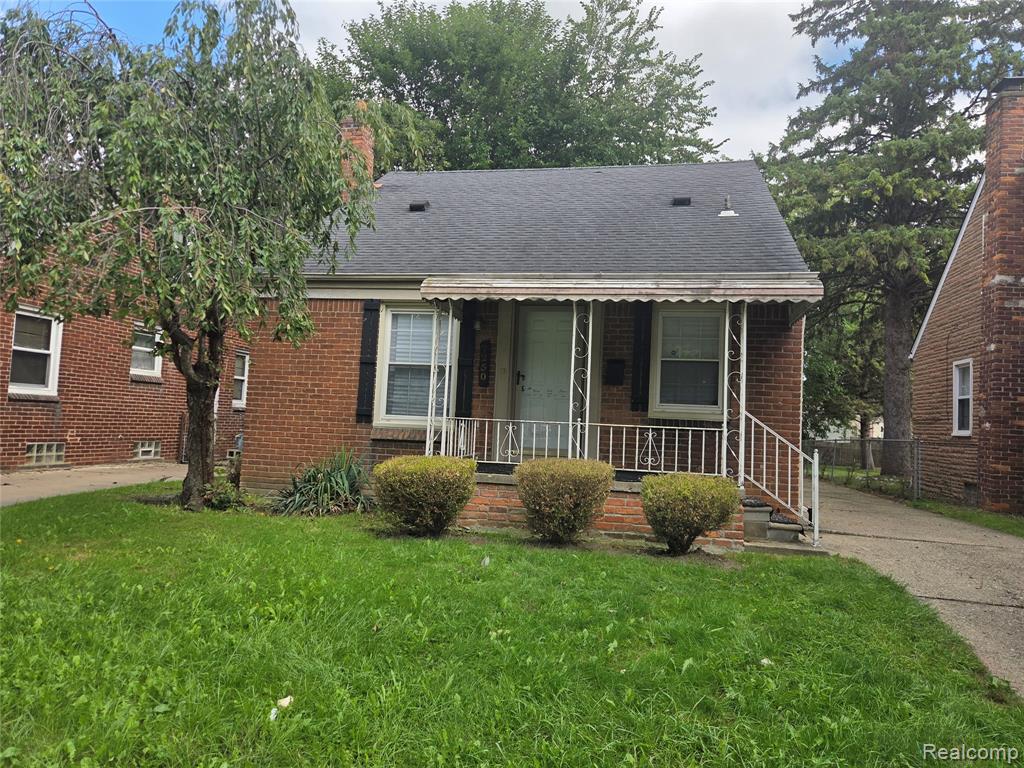 7250 Dolphin, Redford, MI 48239