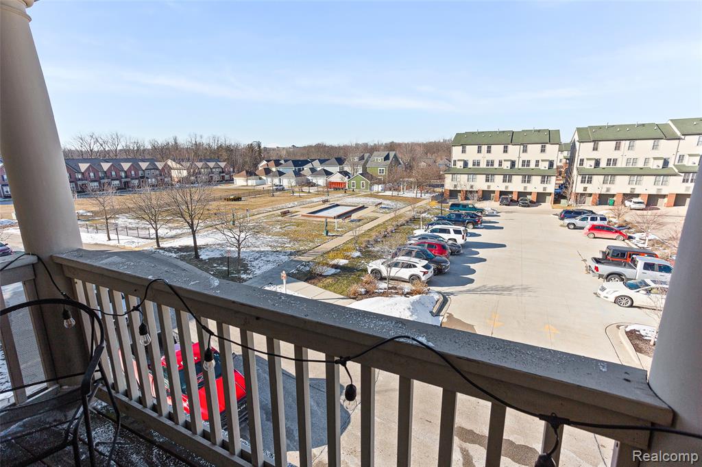 208 Amys Walk, Auburn Hills, MI 48326 — Photo 30