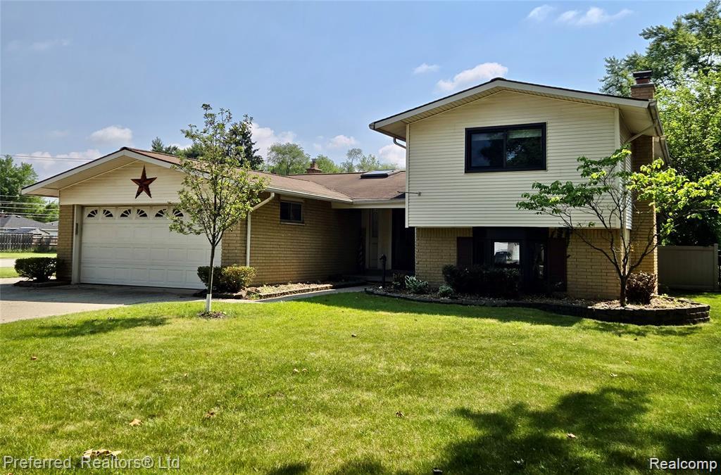 9498 Bassett St, Livonia, MI 48150 — front exterior