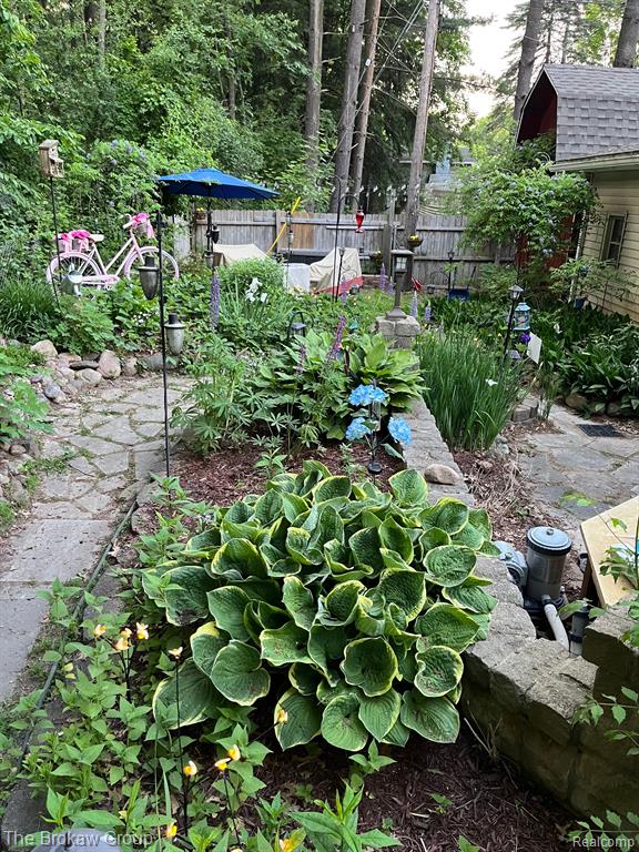 734 WOODLAND Avenue, Lake Orion, MI 48362 — Photo 19