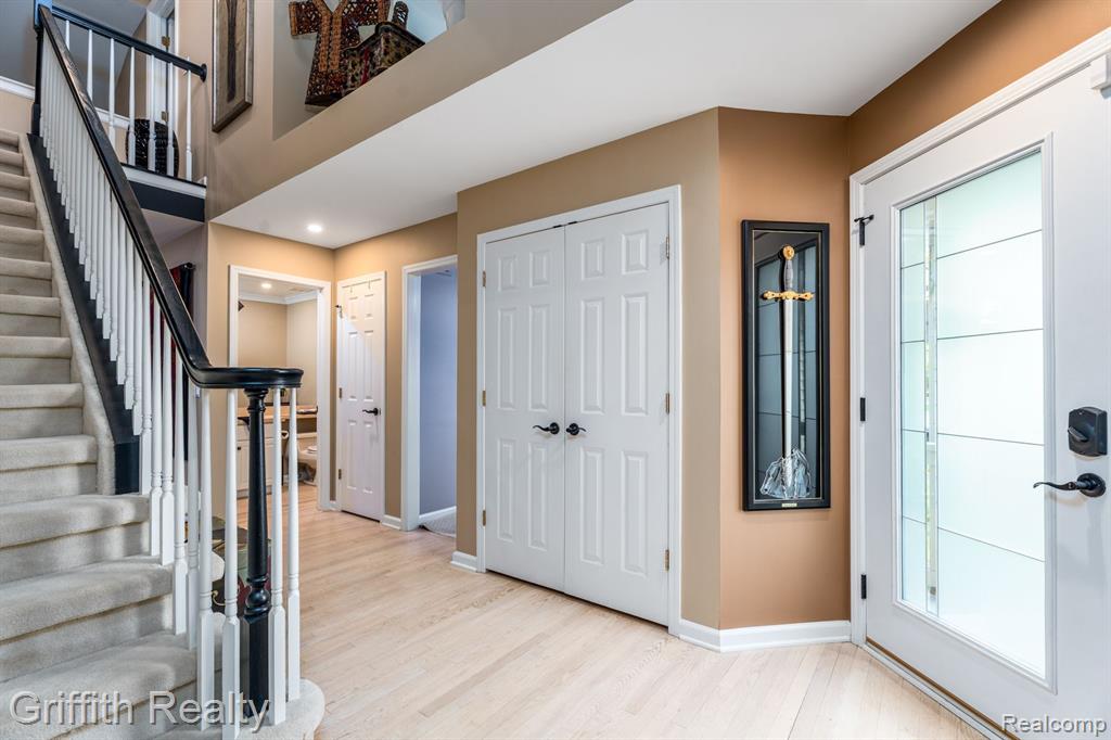 4524 GLEN EAGLES Drive, Brighton, MI 48116 — Photo 9