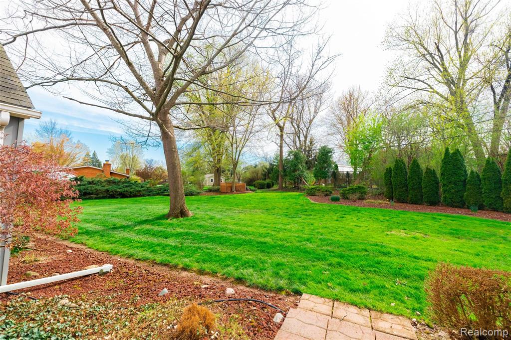 27758 Johnson Road, Grosse Ile, MI 48138 — Photo 41