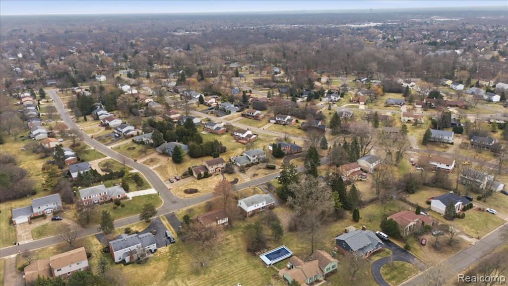 5634 Stratford Drive, West Bloomfield, MI — Photo 48