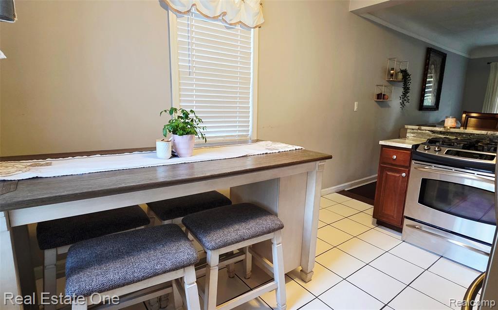 611 E Bernhard Avenue, Hazel Park, MI 48030 — Photo 7