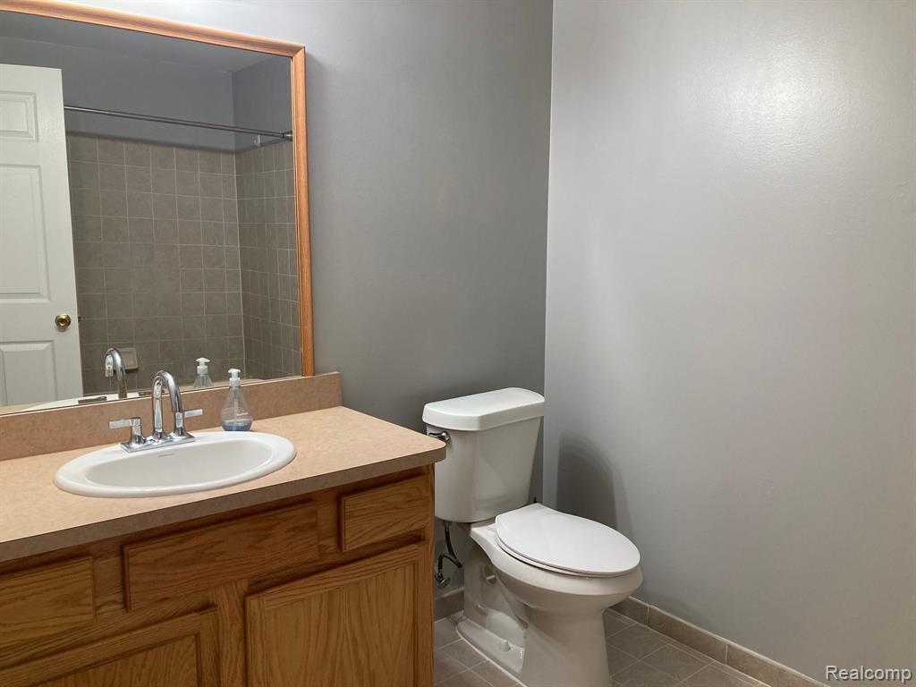 1924 FLAGSTONE Circle, Rochester, MI 48307 — Photo 10