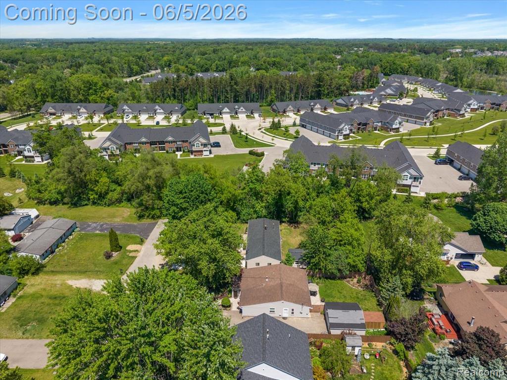 2148 Hoeft Drive, Commerce Twp, MI 48390 — Photo 30