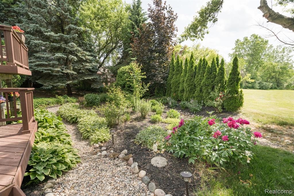 4096 Villager Dr Drive, Lake Orion, MI — Photo 45