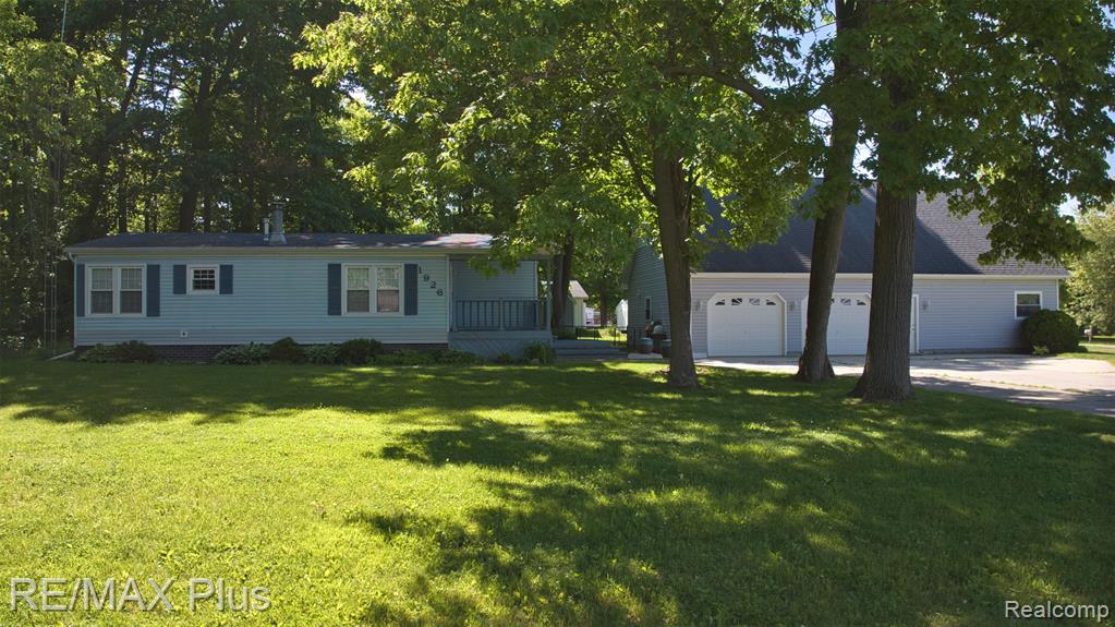 1926 New Rochelle Drive, Lapeer, MI 48446 — Photo 2