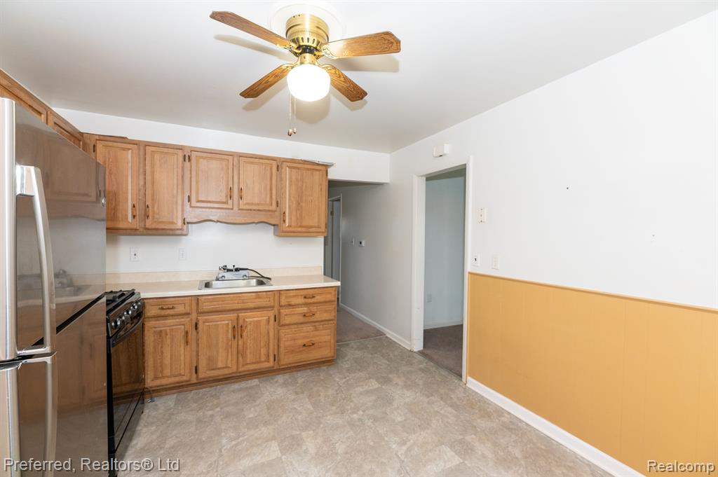 7252 LUANA Avenue, Allen Park, MI 48101 — Photo 26