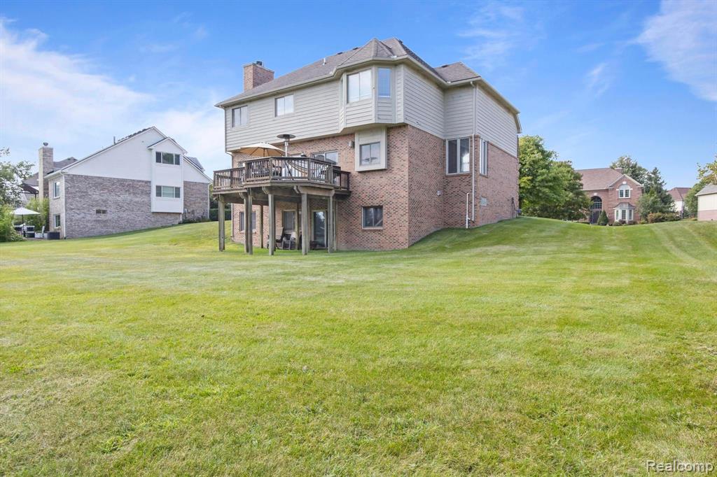 8978 WOODLORE SOUTH Drive, Plymouth, MI 48170 — Photo 3