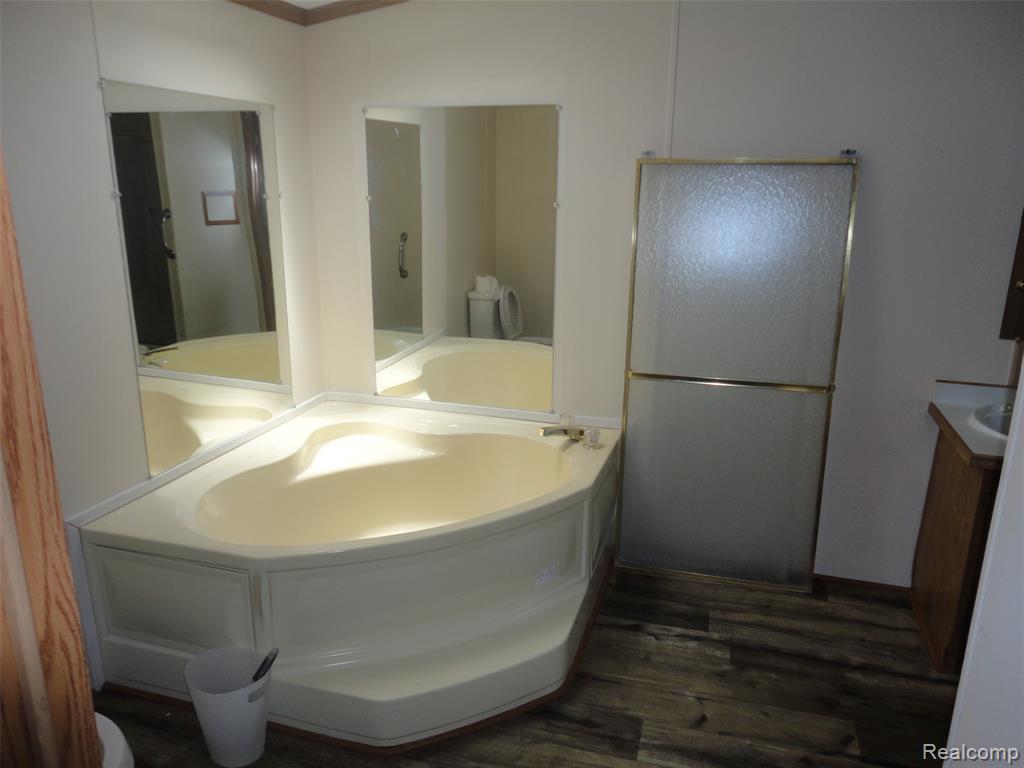 13463 Pear Street, Carleton, MI 48117 — Photo 23