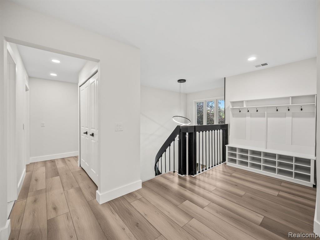 6943 Pebble Park Circle, West Bloomfield, MI — Photo 24